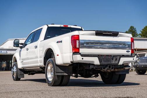 STAR WHITE 2022 Ford F-450 XL DRW