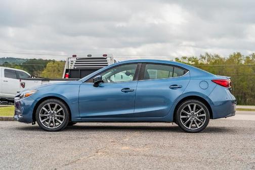 2018 Mazda Mazda3 TOURING