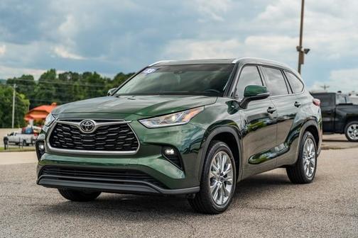 2023 Toyota Highlander L