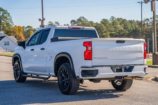 2020 Chevrolet Silverado 1500 CUSTOM