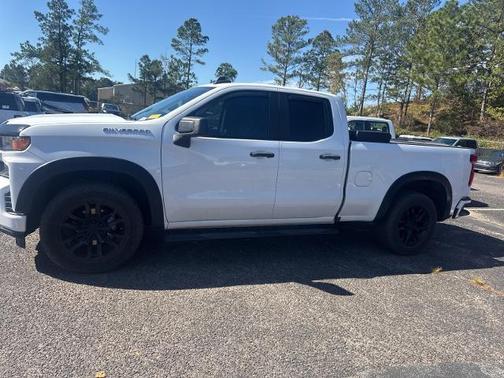 2020 Chevrolet Silverado 1500 CUSTOM