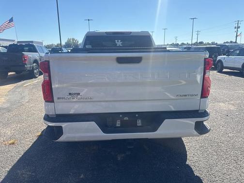 2020 Chevrolet Silverado 1500 CUSTOM