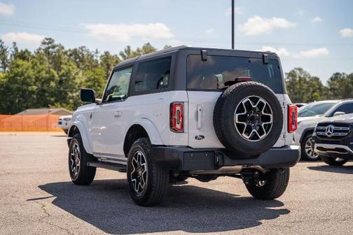 OXFORD WHITE 2023 Ford Bronco