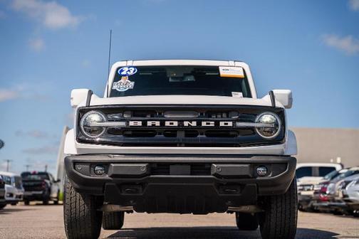 OXFORD WHITE 2023 Ford Bronco