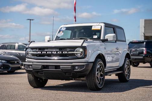 OXFORD WHITE 2023 Ford Bronco