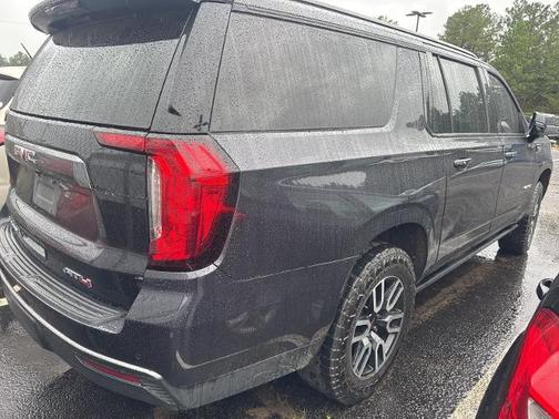 2023 GMC Yukon XL AT4