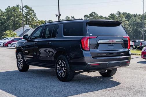 2023 GMC Yukon XL AT4