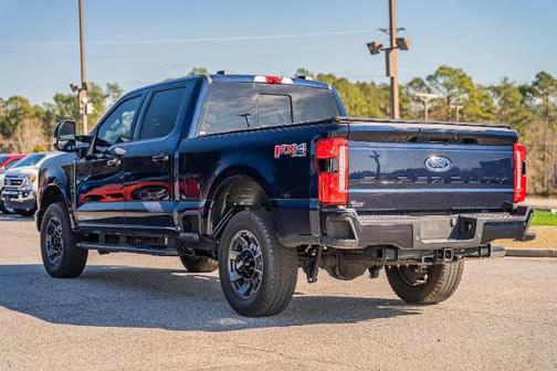 2023 Ford F-250 LARIAT