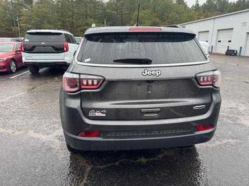 2023 Jeep Compass LATITUDE LUX