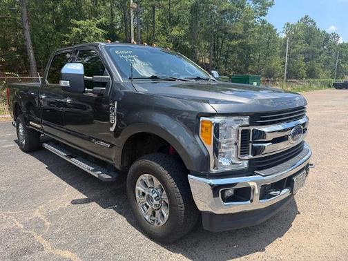MAGNETIC 2017 Ford F-350 KING RANCH