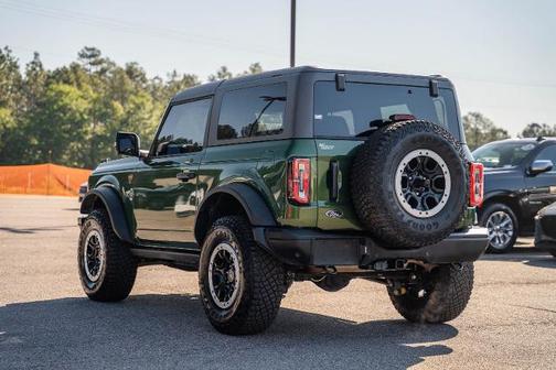 ERUPTION GREEN METALLIC 2022 Ford Bronco ADVANCED