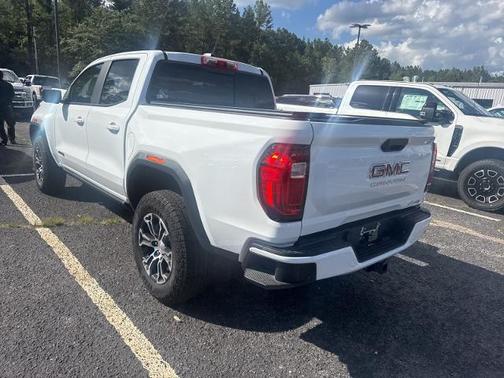 2024 GMC Canyon AT4