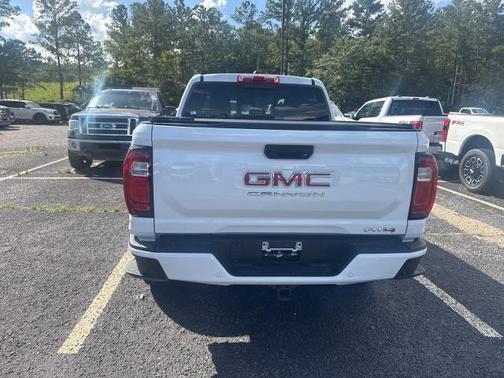 2024 GMC Canyon AT4