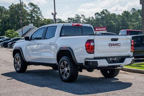 2024 GMC Canyon AT4