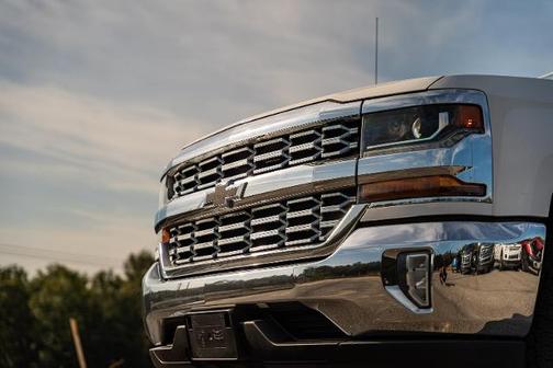 2017 Chevrolet Silverado 1500 LT W/1LT