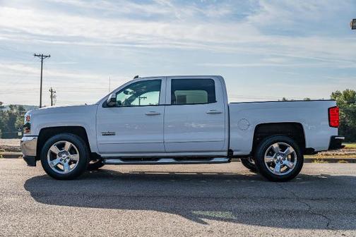 2017 Chevrolet Silverado 1500 LT W/1LT