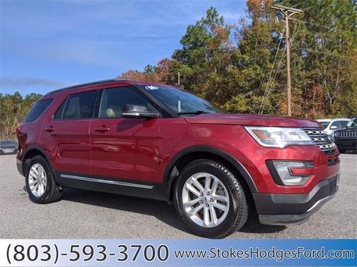 Photo 2 of 30 of 2016 Ford Explorer XLT