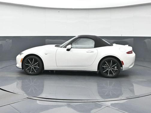 Snowflake White Pearl Mica 2024 Mazda MX-5 Miata Grand Touring