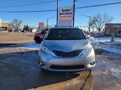 2013 Toyota Sienna XLE