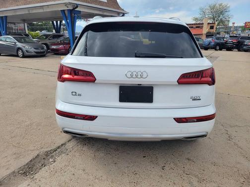 2018 Audi Q5 2.0T Premium Plus