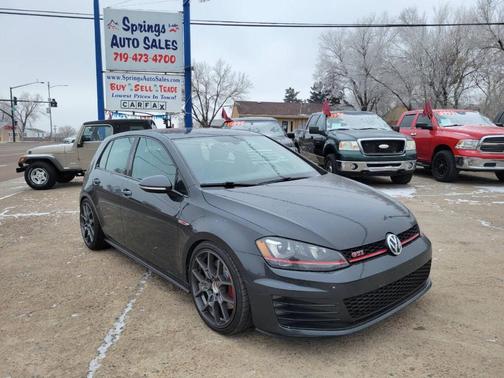 2017 Volkswagen Golf GTI SE 4-Door