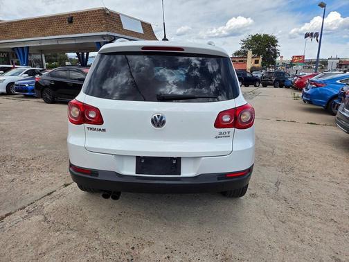 2011 Volkswagen Tiguan SEL