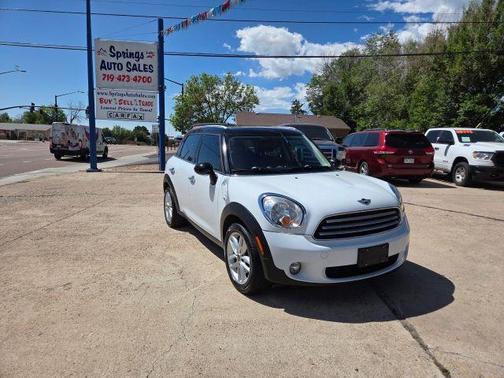 White 2014 MINI Countryman Cooper