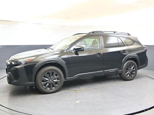 Crystal Black Silica 2025 Subaru Outback Onyx Edition
