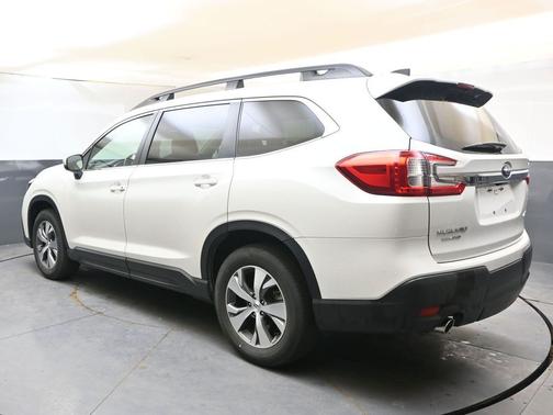 Crystal White Pearl 2025 Subaru Ascent Premium 7-Passenger