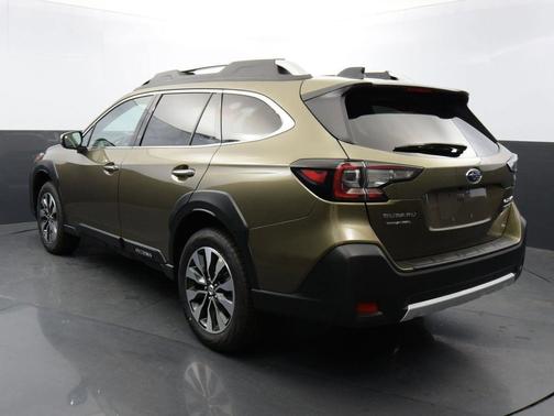 2025 Subaru Outback Touring XT