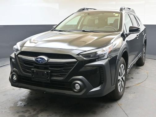 Crystal Black Silica 2025 Subaru Outback Premium