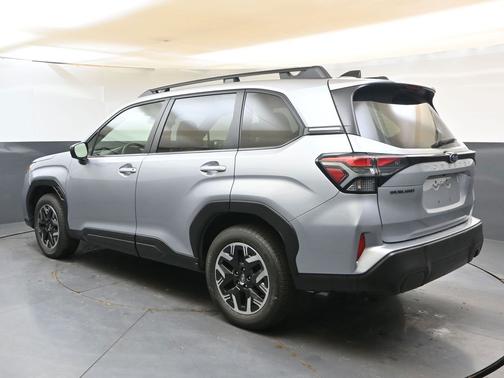Ice Silver 2025 Subaru Forester Premium