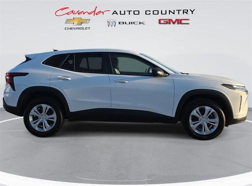 2025 Chevrolet Trax LS