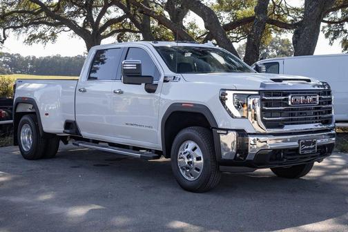 2025 GMC Sierra 3500 SLT