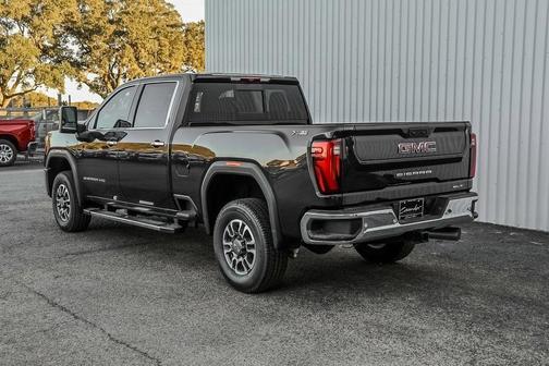 2025 GMC Sierra 2500 SLT