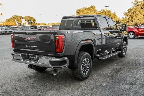2025 GMC Sierra 2500 SLT