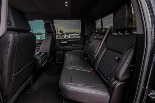 2025 GMC Sierra 2500 SLT