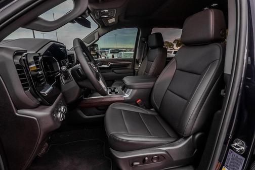 2025 GMC Sierra 2500 SLT