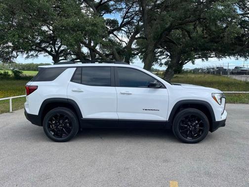 Summit White 2026 GMC Terrain Elevation