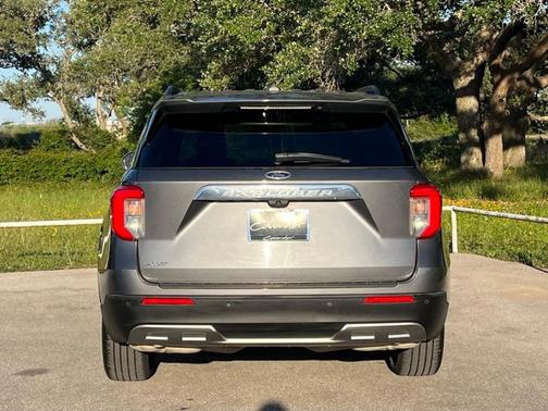 Carbonized Gray Metallic 2022 Ford Explorer XLT