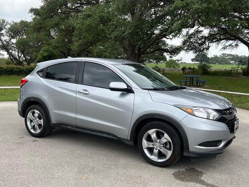 Lunar Silver Metallic 2017 Honda HR-V LX