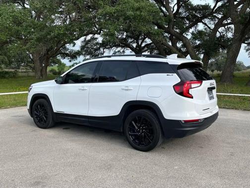 Summit White 2024 GMC Terrain SLT