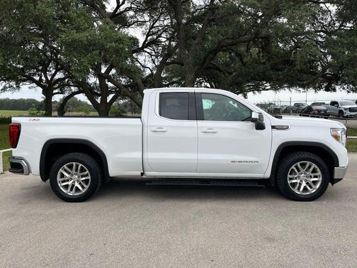 Summit White 2021 GMC Sierra 1500 SLE