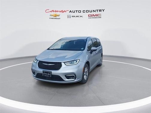 2023 Chrysler Pacifica Touring-L