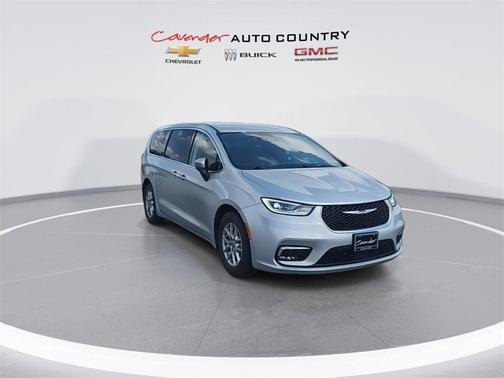 2023 Chrysler Pacifica Touring-L