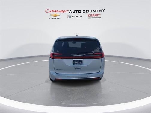 2023 Chrysler Pacifica Touring-L