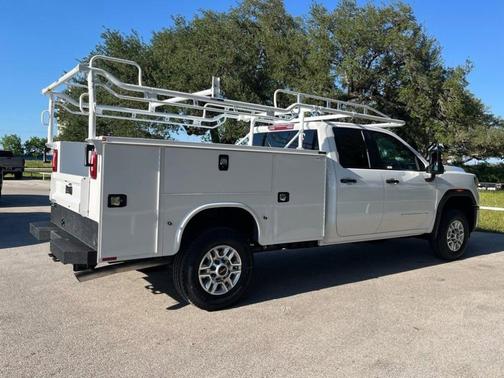 Summit White 2026 GMC Sierra 2500 Pro
