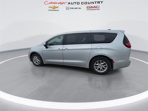 2023 Chrysler Pacifica Touring-L