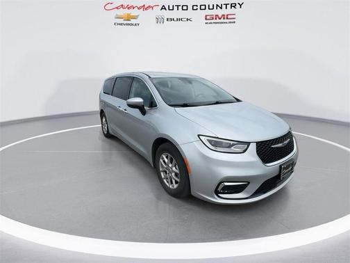 2023 Chrysler Pacifica Touring-L