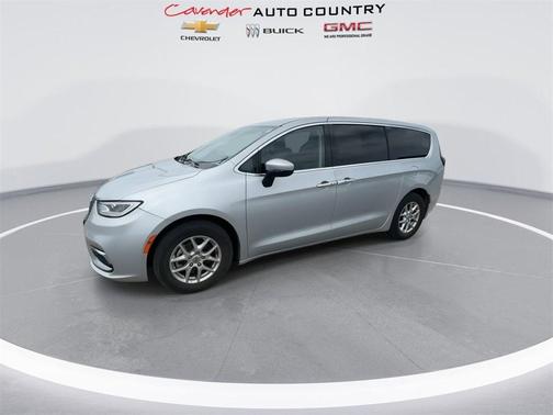 2023 Chrysler Pacifica Touring-L